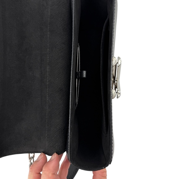 Louis Vuitton Epi Twist MM – Black Noir Crossbody Shoulder Bag with Silver LV - Picture 12 of 13